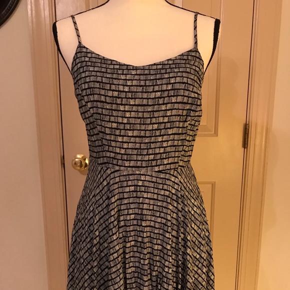 Old Navy Dresses & Skirts - Old Navy black & white sundress. Size medium